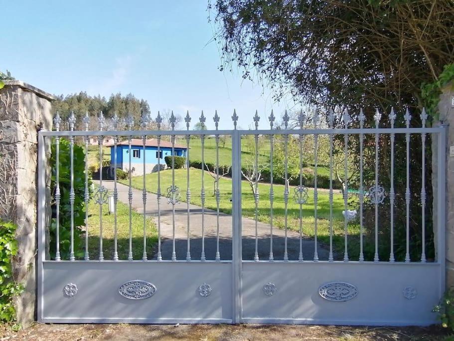 La Casa Azul De Lua Un Lugar Magico Villa Juncedo Buitenkant foto